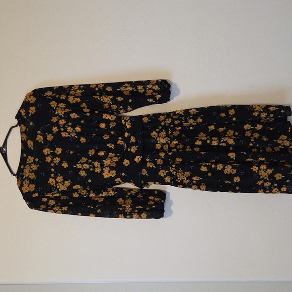 Cab Debuti Black Dress with Yellow Floral Print - Picture 6 of 7